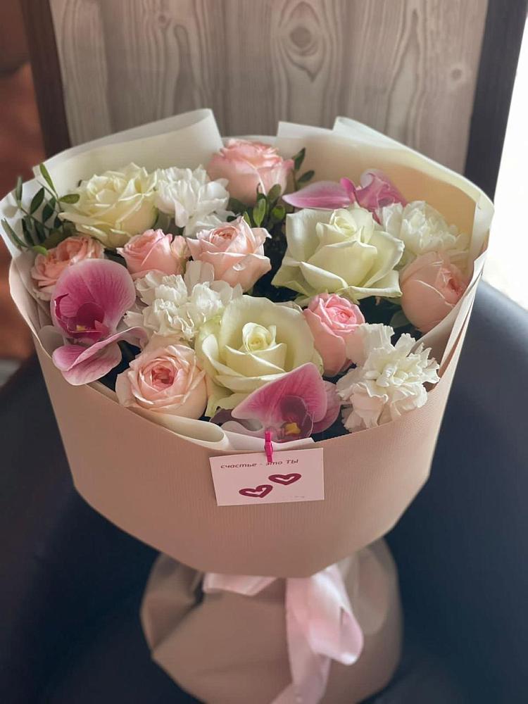 Букет цветов из: Орхидеи, Розы и Гвоздики в Мамхегском