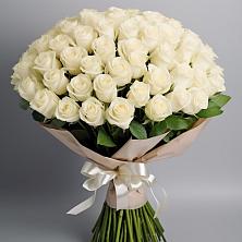 Букет 101 беля роза Белоснежка в Мамхегском