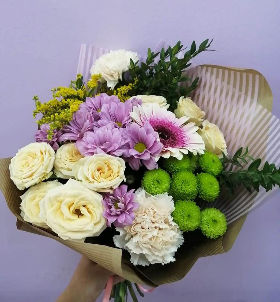 Букет цветов из: Хризантемы, Розы, Гвоздики и Герберы в Мамхегском