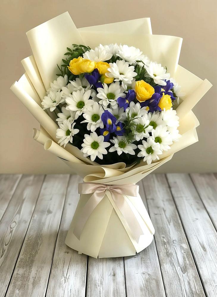 Букет цветов из: Ирисы, Хризантемы и Розы в Мамхегском
