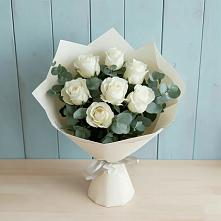 Букет Белые розы в Эвкалипте в Мамхегском
