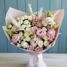 Букет цветов из:  Альстромерии и Розы в Мамхегском